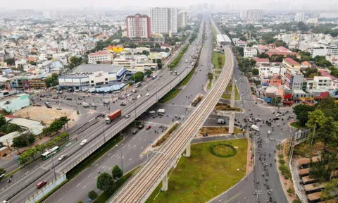 Giao thông nghẽn mạch khi đường vành đai chưa thông