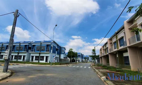 Hàng trăm căn hộ, nhà phố vắng bóng người tại Bình Dương