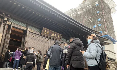 Dự án chung cư ra hàng, 700 căn hộ hàng nghìn người ‘xếp lốt’ giành mua