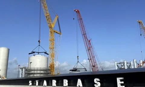 Tỷ phú Elon Musk xây thành phố mới cạnh bệ phóng tàu vũ trụ