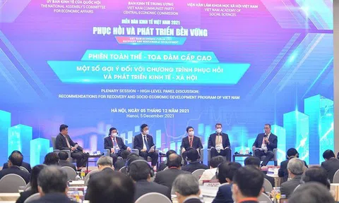 Tung gói hỗ trợ mới, chuyên gia dè chừng tiền chảy vào chứng khoán và bất động sản