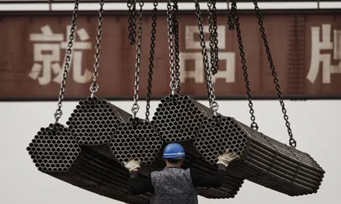 Rủi ro bất động sản đẩy ngành thép Trung Quốc ‘lâm nguy’