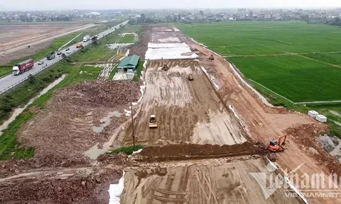 BĐS hạ nhiệt, nhà đầu tư "tháo chạy" khỏi cơn sốt đất 10 năm trở lại